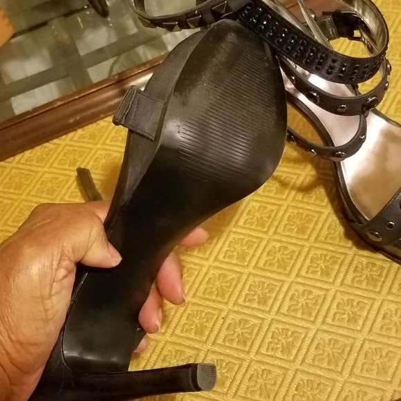 Guess Studded Heels / Navy Blue w/ Triple Ankle Straps / Size 6.5 - Picture 8 of 8